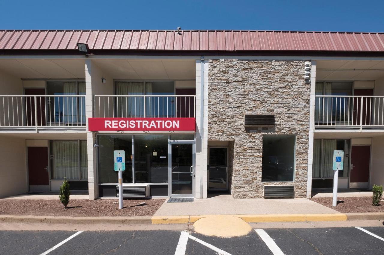 Red Roof Inn Dumfries-Quantico Exterior photo